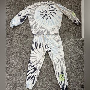 Peloton Tie-Dye Sweatshirt & Jogger Set - Blue, Gray, White
